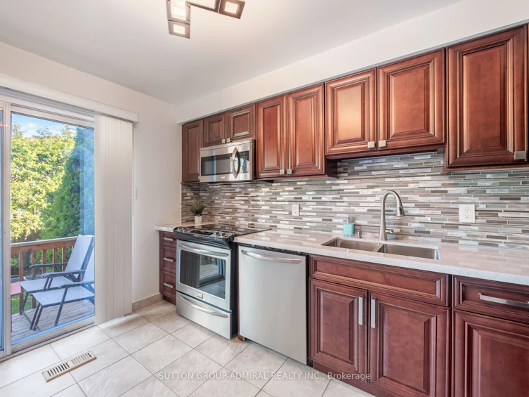 120 Glenmanor Way, Vaughan, ON, L4J 3E5 - 11