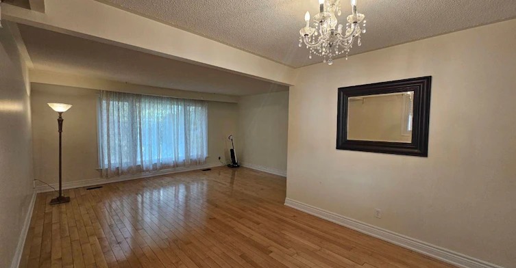 10 Kings Inn Trail, Markham, ON, L3T 1T7 - 3