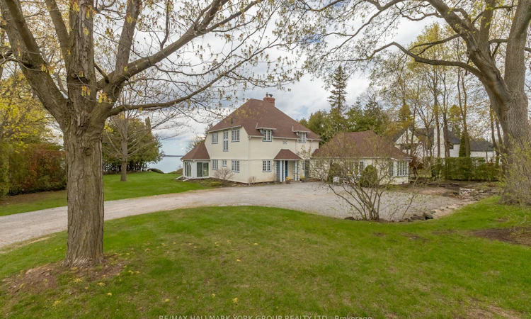 724 Lake Drive N