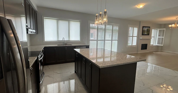 11 Father Muckle Avenue, Georgina, ON, L4P 0S4 - 8