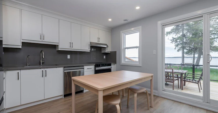 241 Rockaway Beach Place, Innisfil, ON, L0L 1K0 - 9