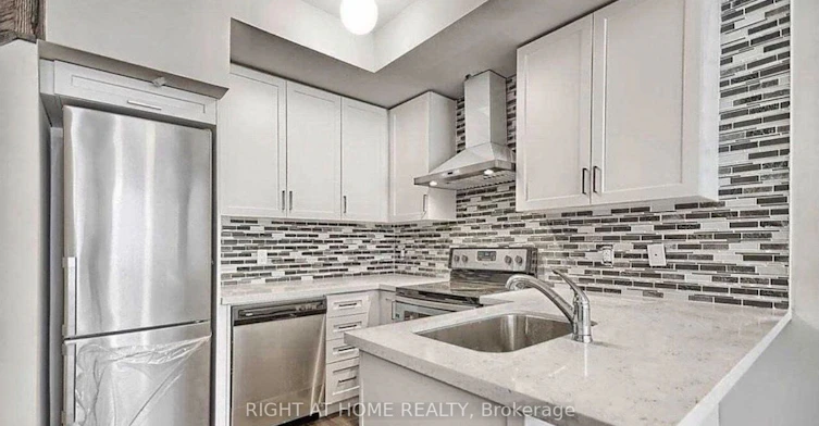 111-600 Alex Gardner Circle, Aurora, ON, L4G 3G5 - 5