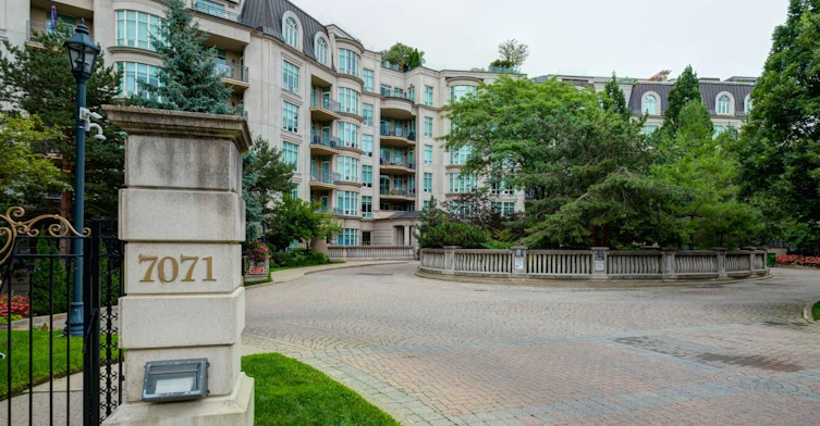 211-7071 Bayview Avenue, Markham, ON, L3T 7Y8 - 3