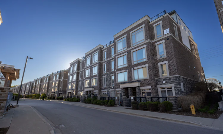 609-50 Dunsheath Way