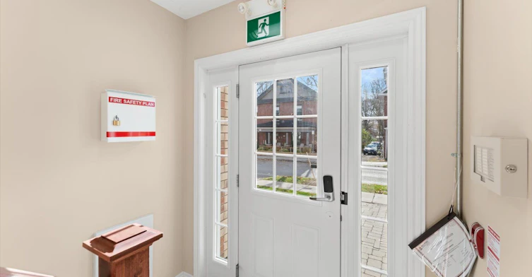 # 1-443 Timothy Street, Newmarket, ON, L3Y 1P7 - 6