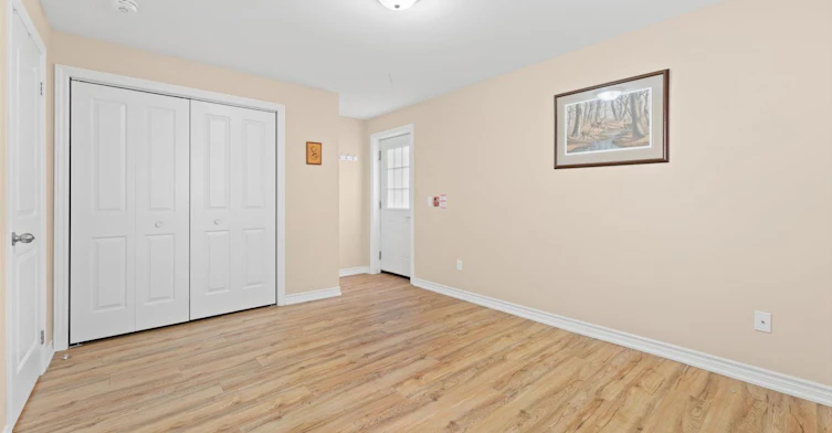 # 1-443 Timothy Street, Newmarket, ON, L3Y 1P7 - 12