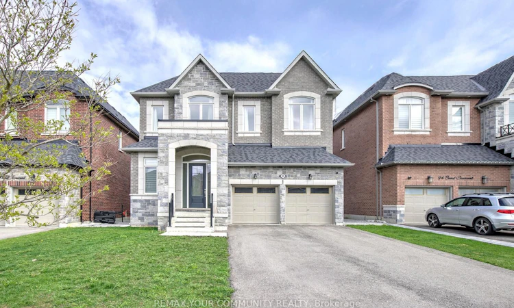 96 Bond Crescent