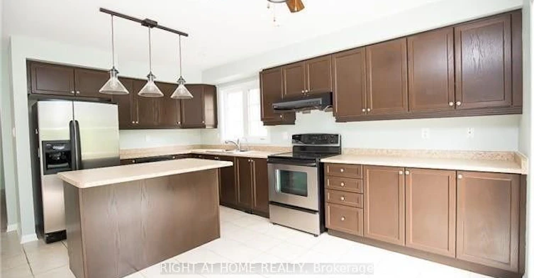 38 Elmeade Lane, Whitchurch-Stouffville, ON, L4A 0P6 - 6