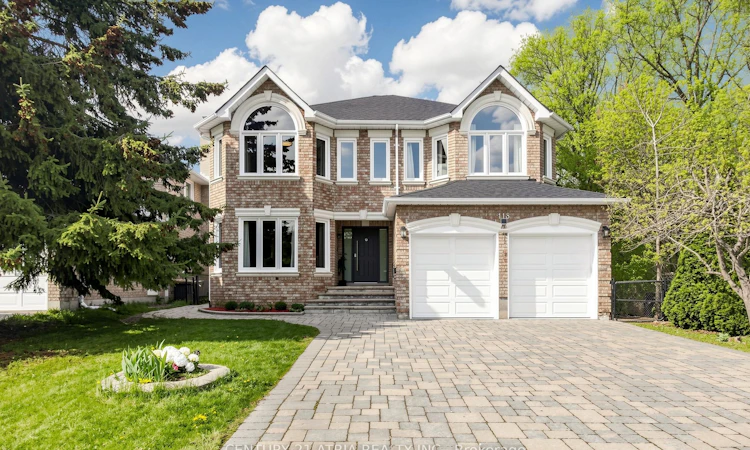 118 May Avenue