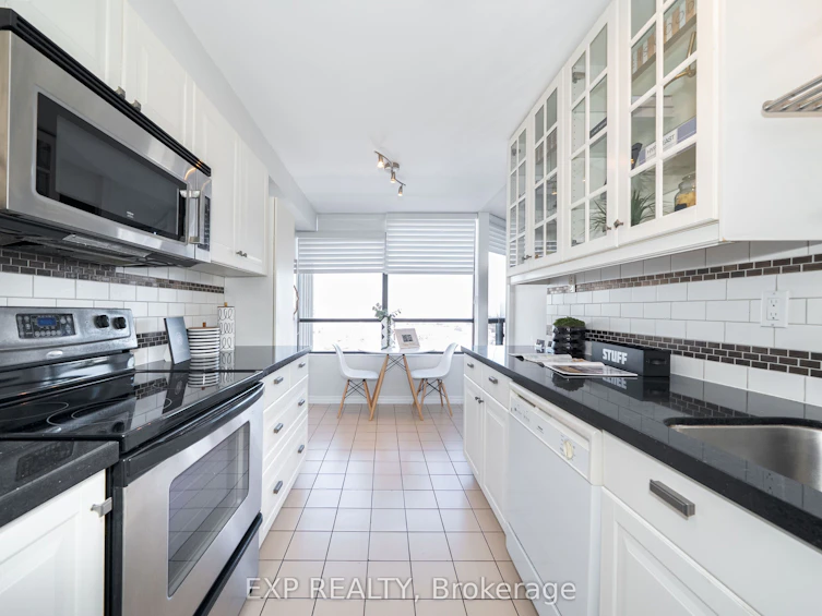 1602-7420 Bathurst Street, Vaughan, ON, L4J 6X4 - 12