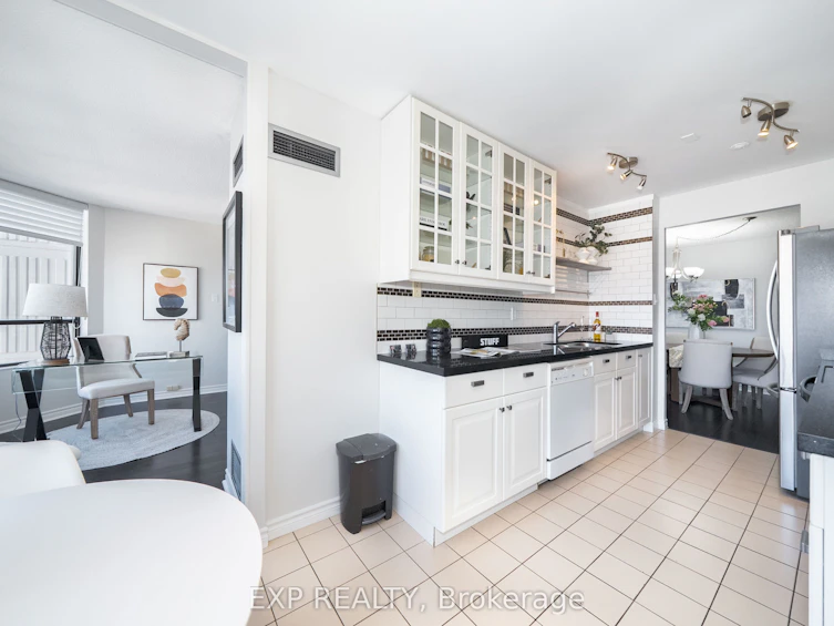 1602-7420 Bathurst Street, Vaughan, ON, L4J 6X4 - 14
