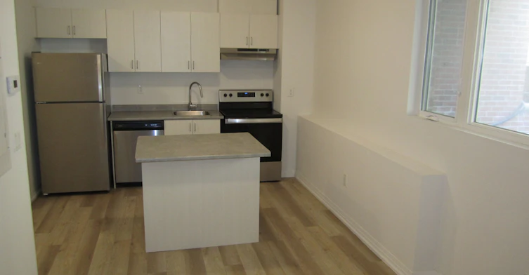 112-8010 Kipling Avenue, Vaughan, ON, L4L 0M5 - 11