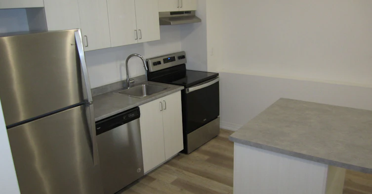 112-8010 Kipling Avenue, Vaughan, ON, L4L 0M5 - 5