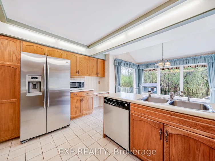 51 Sanderson Crescent, Richmond Hill, ON, L4C 5L5 - 14