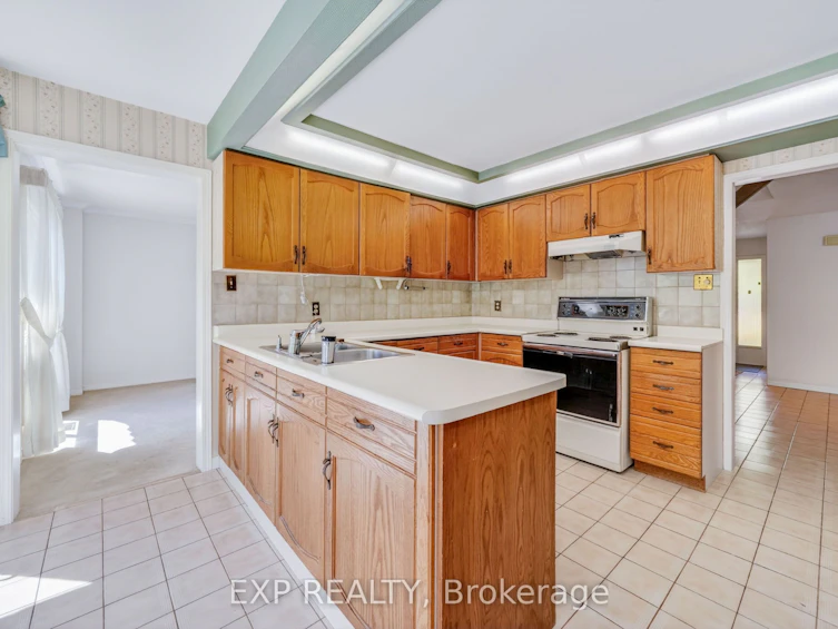 51 Sanderson Crescent, Richmond Hill, ON, L4C 5L5 - 10