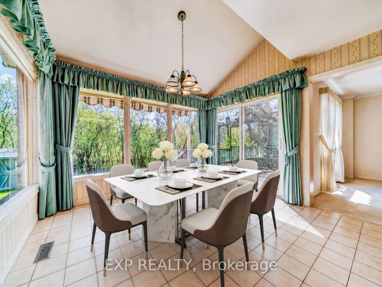 51 Sanderson Crescent, Richmond Hill, ON, L4C 5L5 - 11