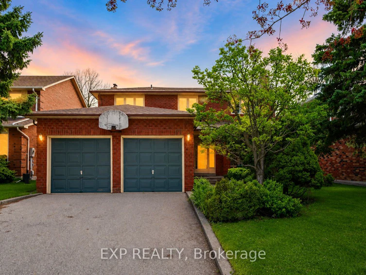 51 Sanderson Crescent, Richmond Hill, ON, L4C 5L5 - 3