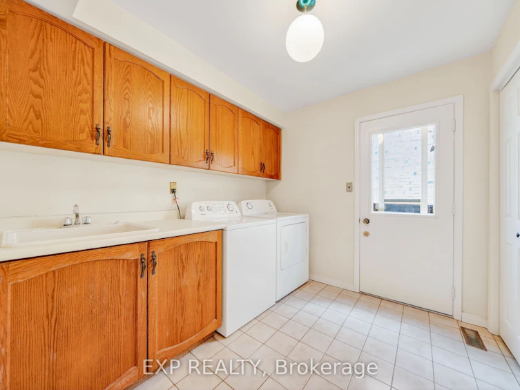 51 Sanderson Crescent, Richmond Hill, ON, L4C 5L5 - 16
