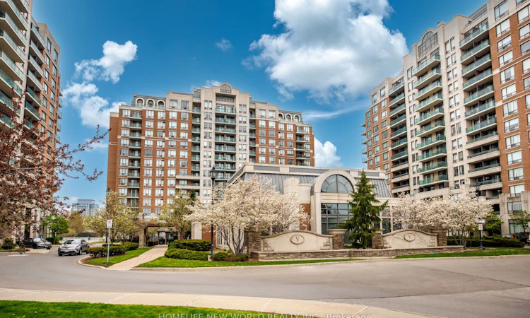 1103-330 Red Maple Road