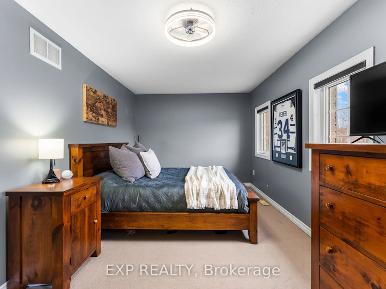 14 Whitestone Drive, Georgina, ON, L4P 0A3 - 36