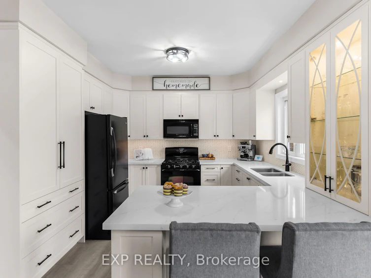 14 Whitestone Drive, Georgina, ON, L4P 0A3 - 15