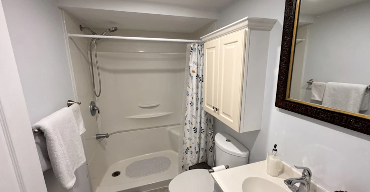 16 Haida Drive, Aurora, ON, L4G 3C7 - 7