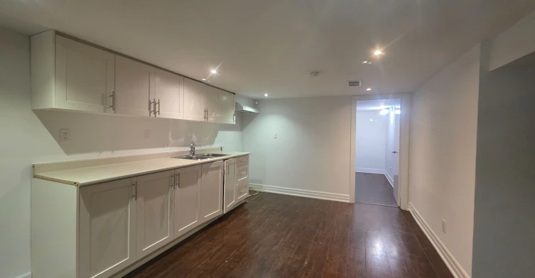 Lower-18 Grandview Avenue, Markham, ON, L3T 1G8