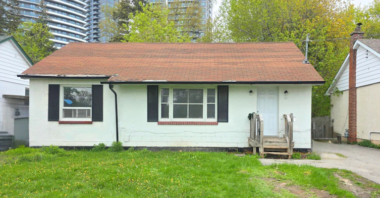 Main-18 Grandview Avenue, Markham, ON, L3T 1G8