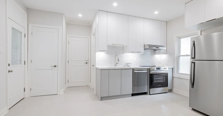 #2 (Back)-41 Arnold Crescent, Richmond Hill, ON, L4C 3R6 - 4