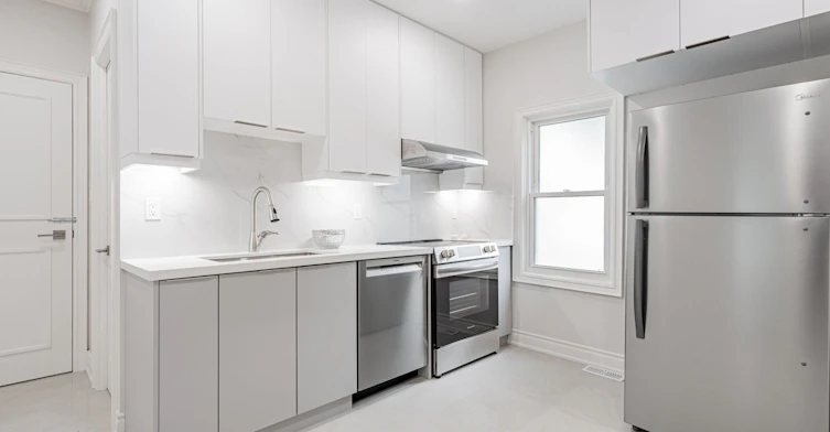 #2 (Back)-41 Arnold Crescent, Richmond Hill, ON, L4C 3R6 - 6