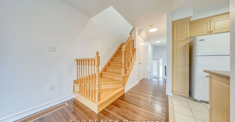 7 Northwest Passage, Whitchurch-Stouffville, ON, L4A 0T2 - 7