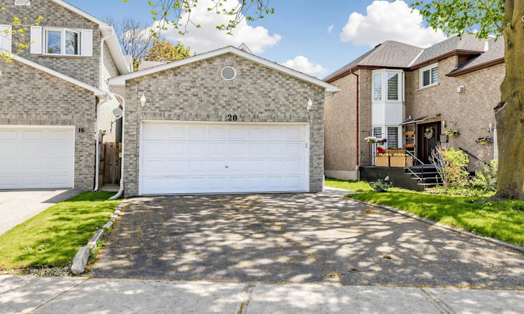 20 Esther Crescent