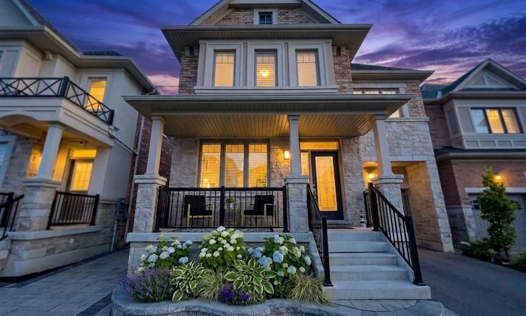 3 Collier Crescent