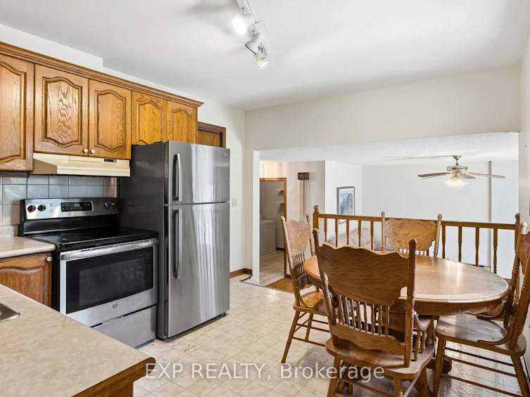 32 Louisa Street, Georgina, ON, L0E 1L0 - 11