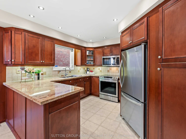 27 Ramblewood Lane, Vaughan, ON, L4J 6R8 - 8