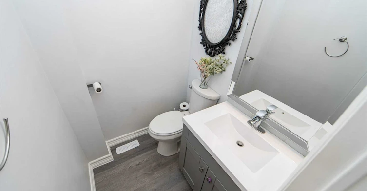 Main-376 Kelly Crescent, Newmarket, ON, L3Y 7K2 - 11