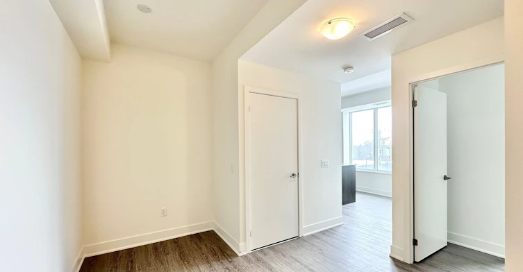304-185 Deerfield Road, Newmarket, ON, L3Y 0G7 - 4