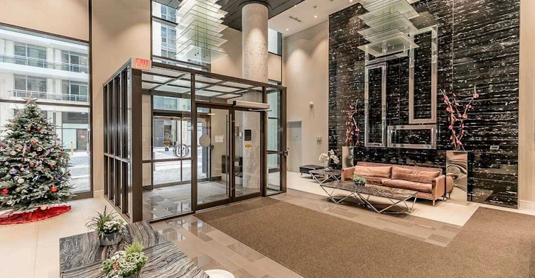 2213-9201 Yonge Street E, Richmond Hill, ON, L4C 1H9 - 2