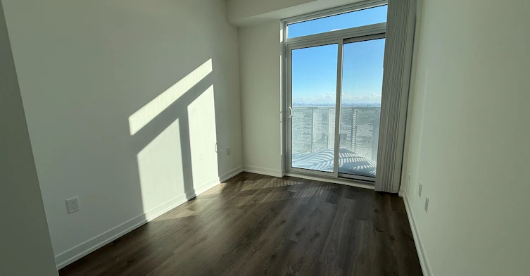 5112-8 Interchange Way, Vaughan, ON, L4K 5Z7 - 11