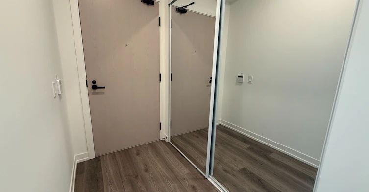 5112-8 Interchange Way, Vaughan, ON, L4K 5Z7 - 3