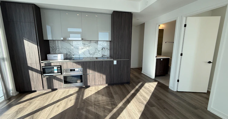 5112-8 Interchange Way, Vaughan, ON, L4K 5Z7 - 10