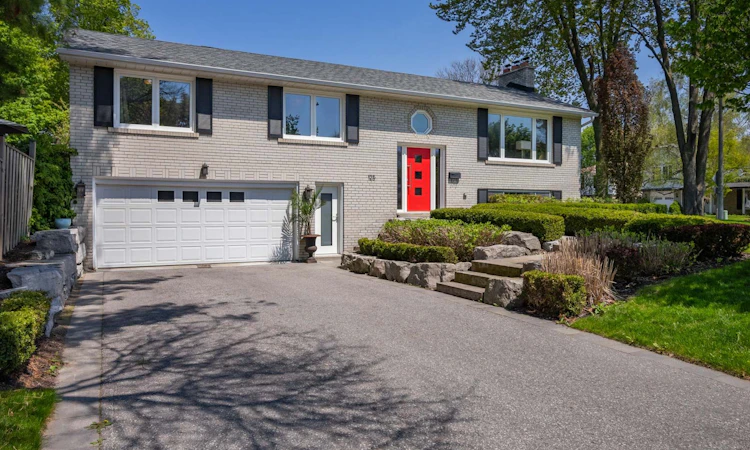 125 Laverock Avenue