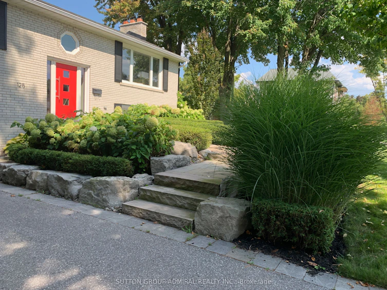 125 Laverock Avenue, Richmond Hill, ON, L4C 4J8 - 4