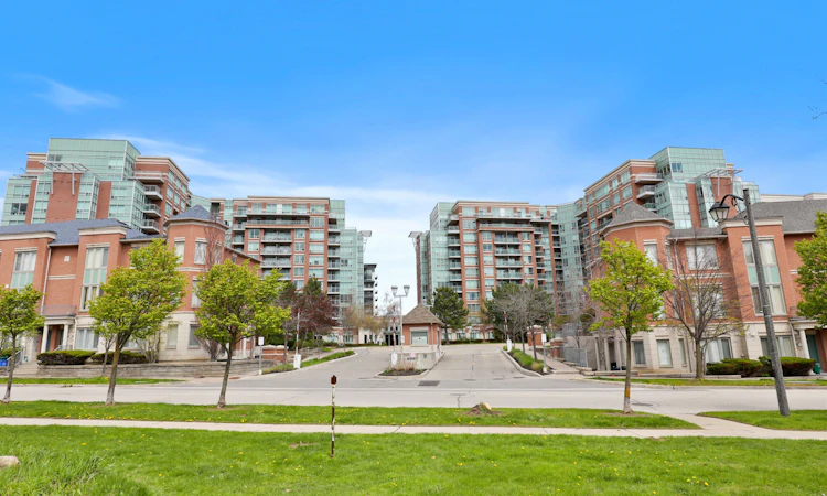 112-48 Suncrest Boulevard