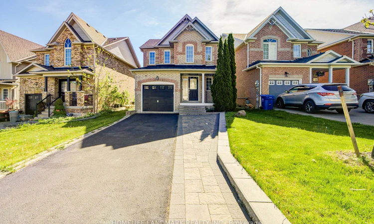 72 Margaret Graham Crescent