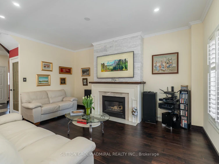 626 College Manor Drive, Newmarket, ON, L3Y 8M7 - 14
