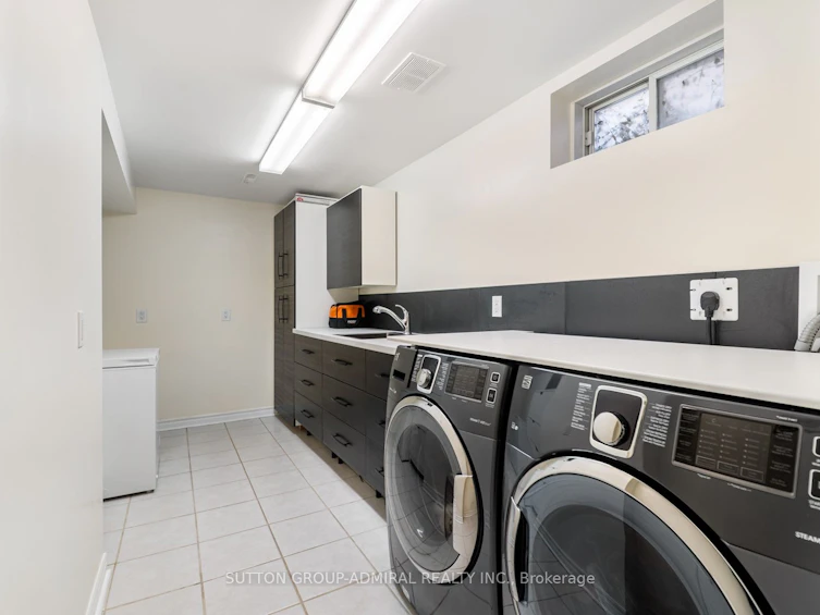626 College Manor Drive, Newmarket, ON, L3Y 8M7 - 37