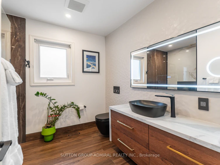626 College Manor Drive, Newmarket, ON, L3Y 8M7 - 27
