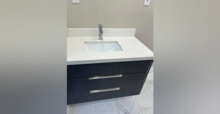 23 Irwin Avenue, Aurora, ON, L4G 3G1 - 6