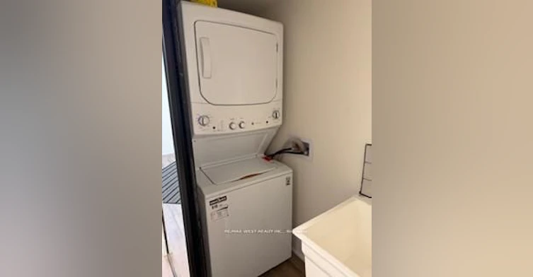 41 Schmeltzer Crescent, Richmond Hill, ON, L4E 1K9 - 12